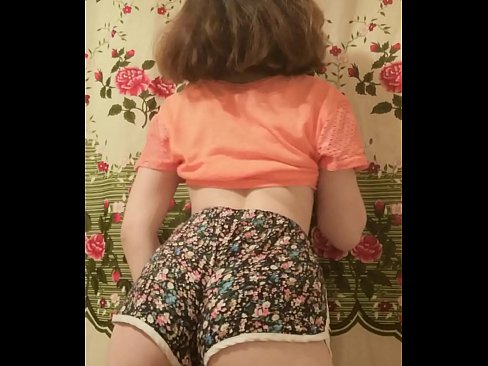 ❤️ Dhallaan yar oo sexy ah oo iska siibaysa surwaalka gaaban ee kamarada ️ lulataaye%so.tvmarket.top ❌️